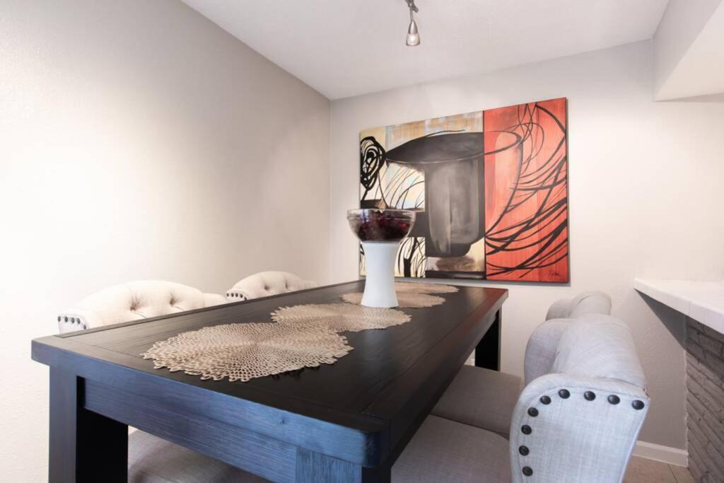 Urban 2Br Apartment In The Heart Of The Heights Houston Exterior photo